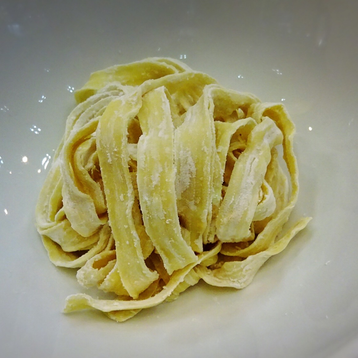 刀削麺＠大成食品株式会社製麺技能士謹製　生中華麺