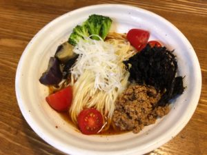 上海麺館 ピリ辛冷製煮干しそば