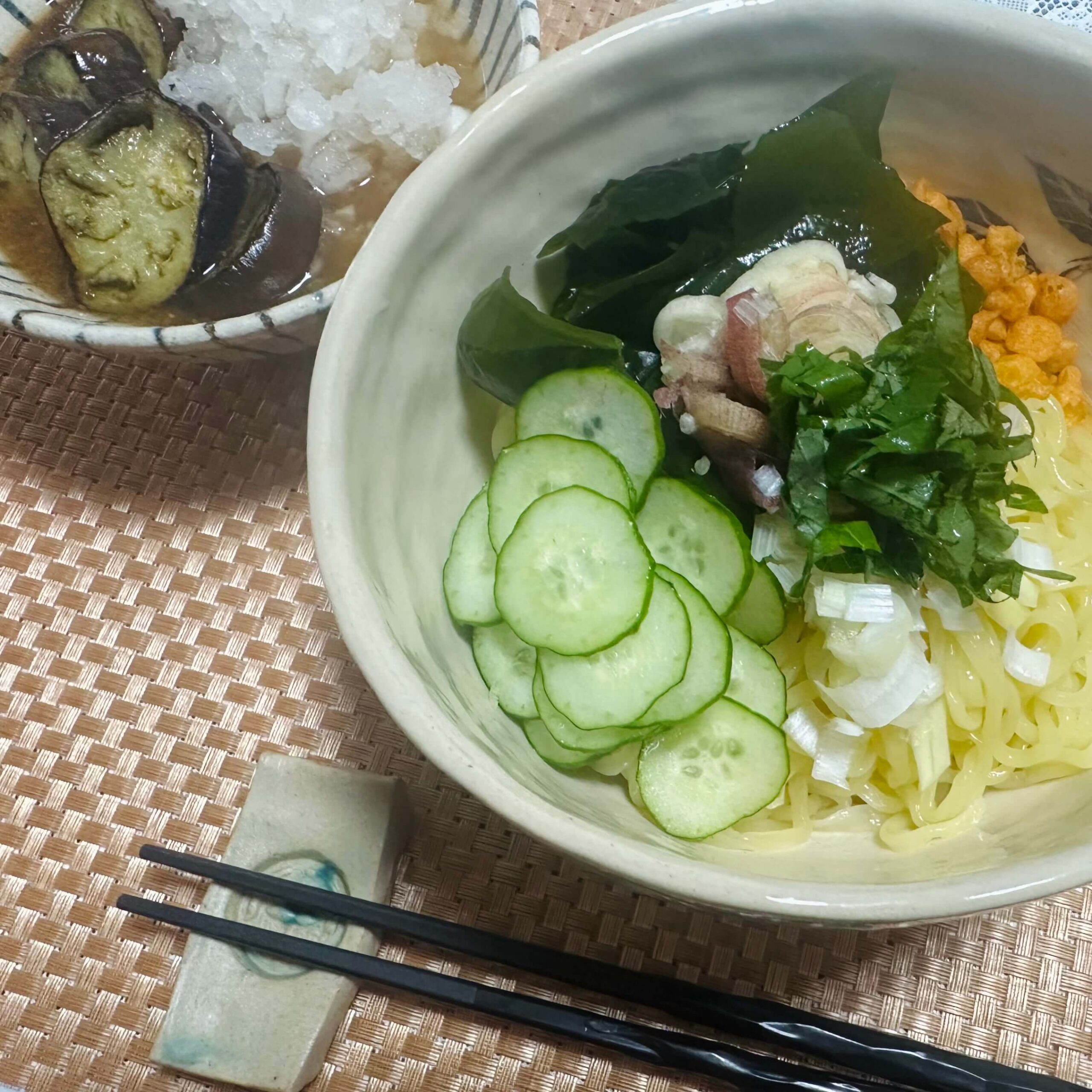プレミアム中華麺で夏野菜たっぷり冷や汁