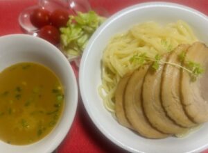 7月の予定　1日　お食事は麺彩房中野本店でつけそばを。お買い物は麺市場 中野ブロードウェイ店で。